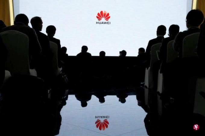 《经济日报》评论谈“中国芯”:轻舟已过或为时尚早