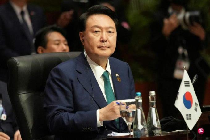 韩总统吁中国“负责任” 遏制朝核武与导弹威胁