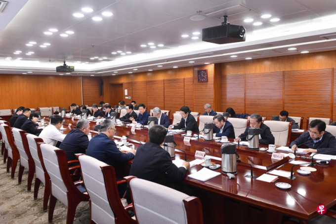 中国据报限制12省市发新债能力