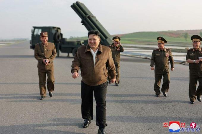 金正恩视察军工厂 指示提质增量提升战斗力