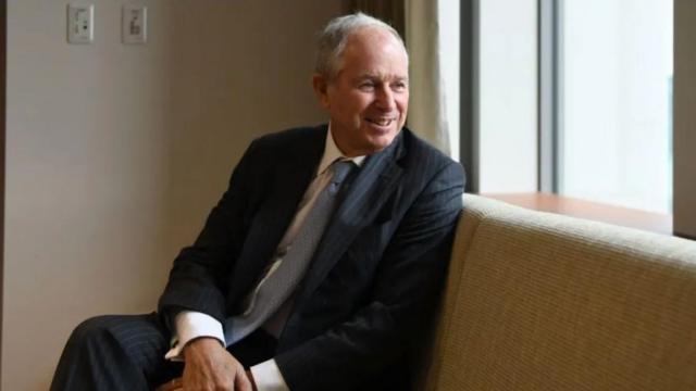 黑石首席执行官史蒂夫·施瓦茨曼表态支持特朗普。