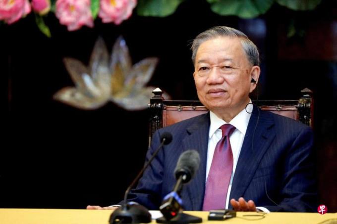 苏林出任越共总书记