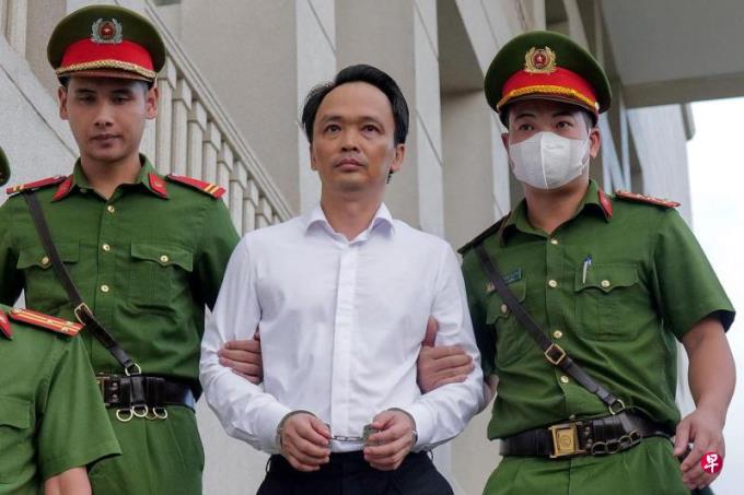 越房产大亨郑文决欺诈操控股票罪成判监21年