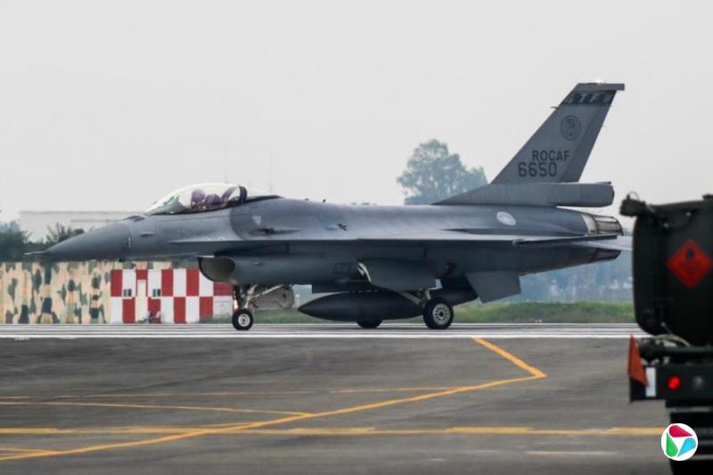 台F-16V战机疑因战机MMC讯号故障及空间迷向坠海