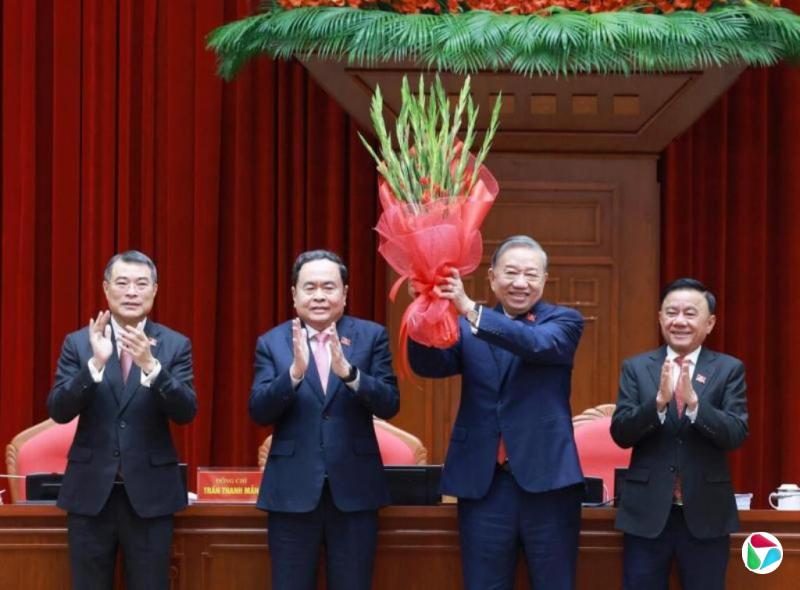 苏林当选越共中央总书记 大权在握经济为重