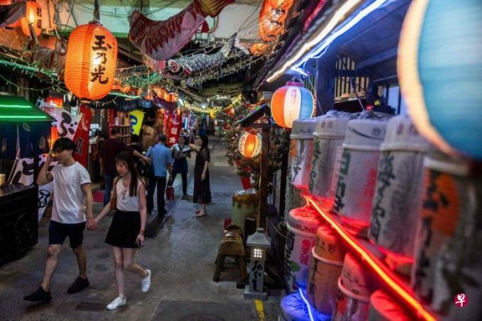 香港许多日式餐厅近来生意已减少三成