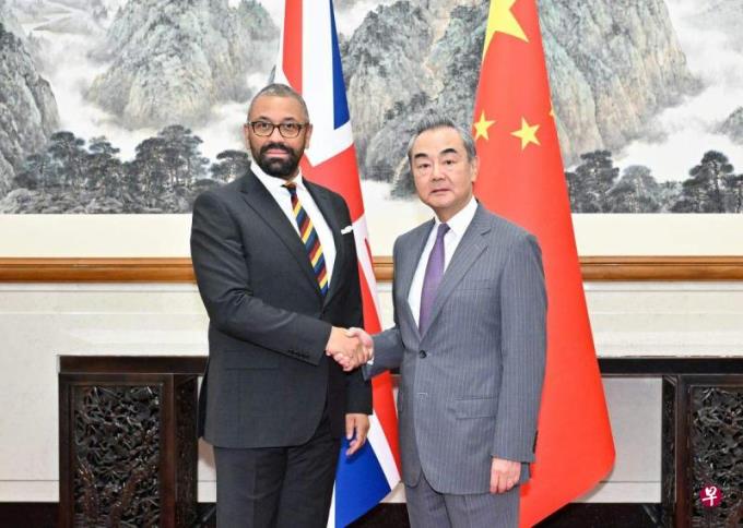 中英外长北京会谈 王毅:对话合作是中国对英政策的主基调