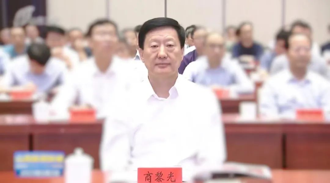 ���ϻ��������������3��ǰ���һ��¶�棬�������µ���ͬ�½���1�±���