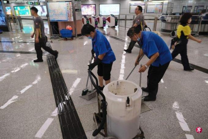 香港解除“极端情况”警示 公共交通陆续恢复