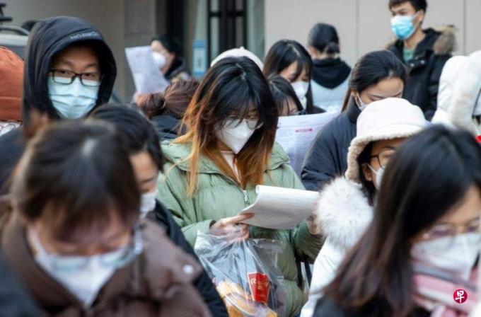 下午察:中国公务员缩编 铁饭碗没了?