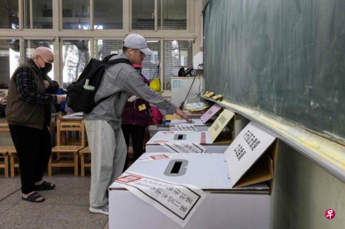 台北市出现双面选票 选委会:已及时回收