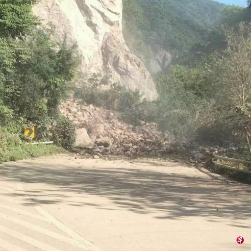 花莲7.2级地震 房屋崩塌山坡土崩