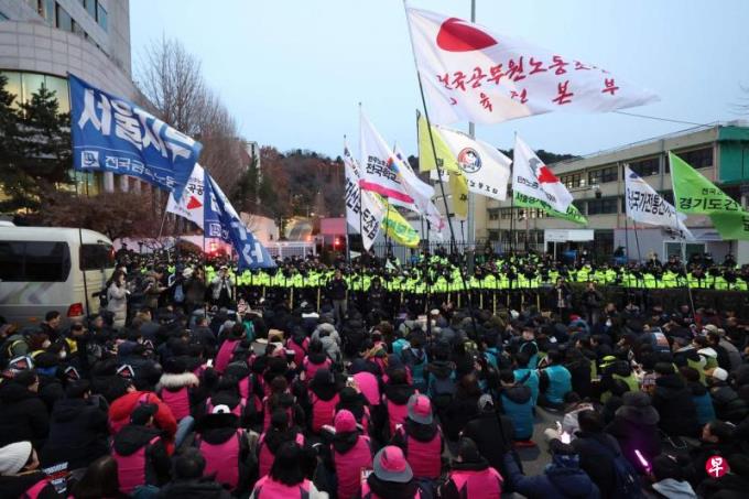 尹锡悦突然发表电视谈话 明确拒绝主动下台