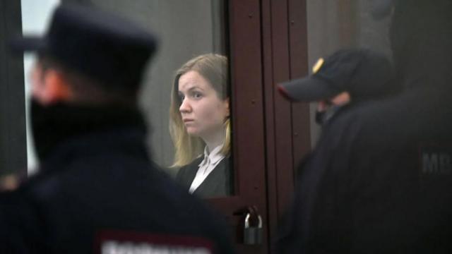 达莉亚·特雷波娃(Darya Trepova)坚称,她不知道她送给塔塔斯基的半身像里有爆炸物