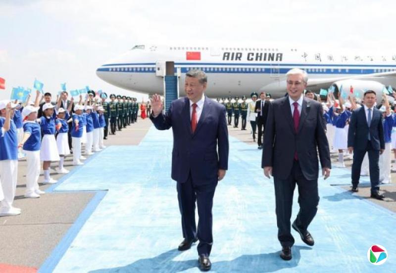 习近平抵达哈萨克出席中国—中亚峰会