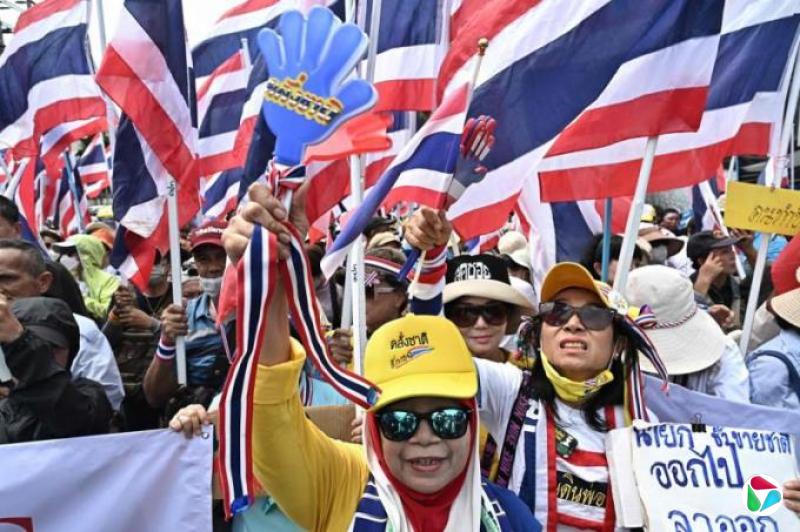 学者:泰政治危机未必引发军事政变 但佩通坦首相位恐不保