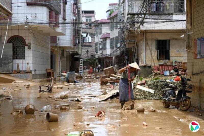 极端降雨袭来 中国中南部多地面临洪水威胁