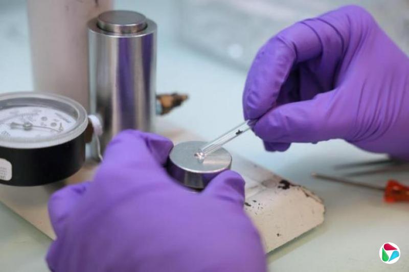�����ö��й�����ƽ����ʯī���� ����������˰93.5%