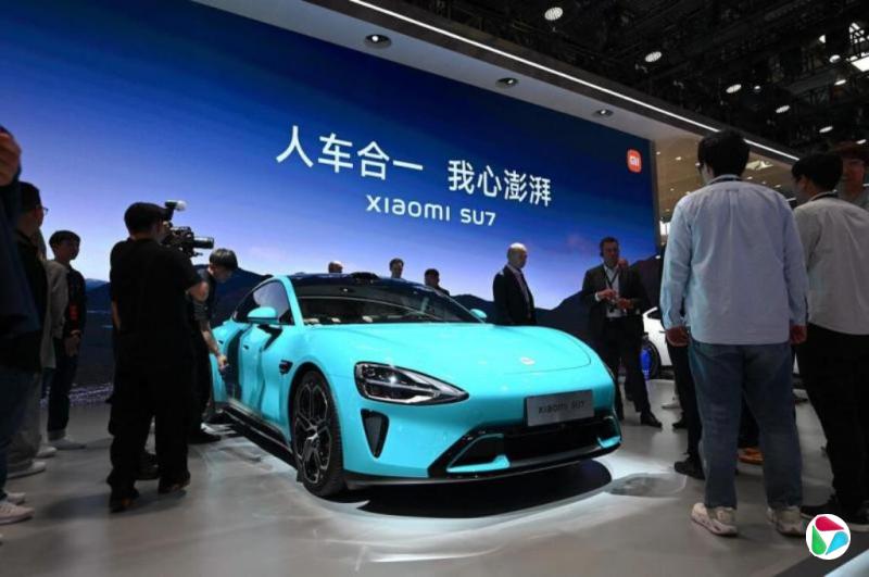 ������ʻ���ڰ�ȫ���� С���ٻ���11����SU7