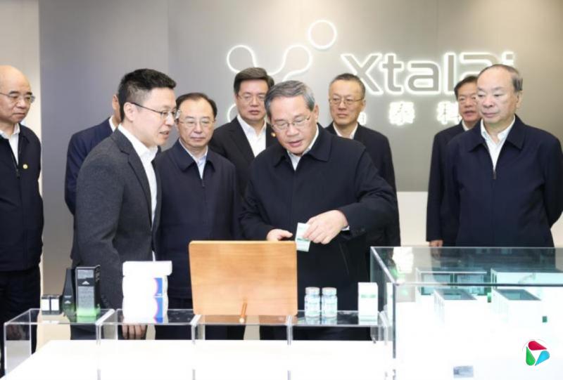 中国贸易顺差破万亿美元后首次表态 李强吁平衡发展进出口
