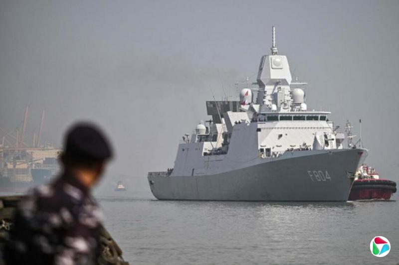 军事专家:中国驱离荷兰舰首次启用电子干扰设施