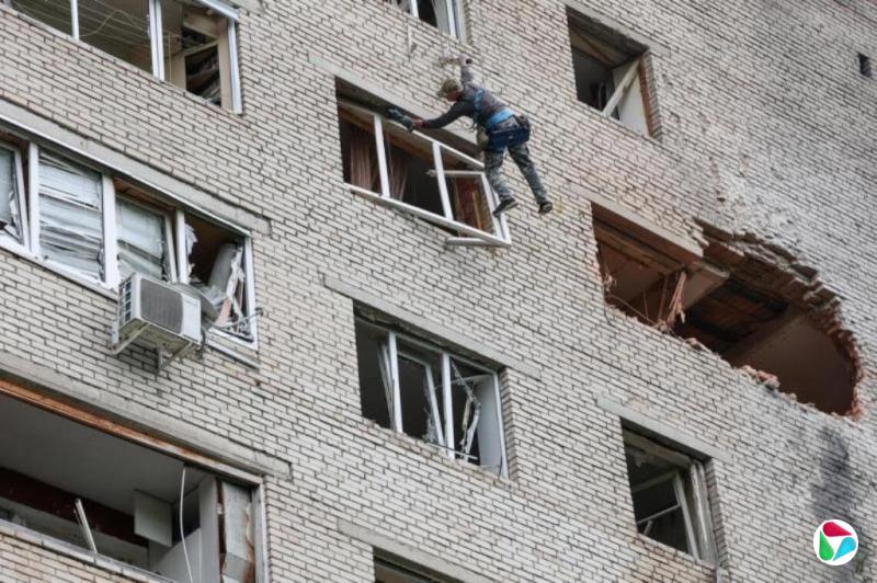 Ӣý���ڿ�����׼ʹ��ŷ���ʽ����й����˻��㲿��
