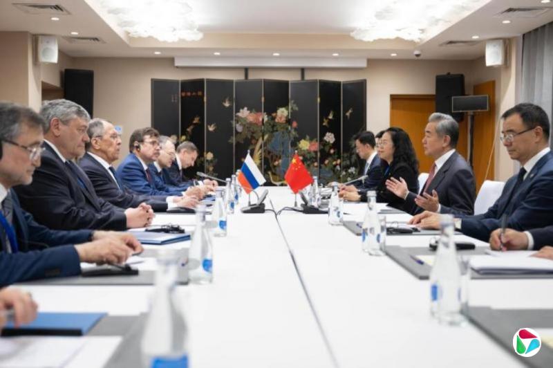 中俄外长会晤 王毅:加强战略协作不许日本重新武装