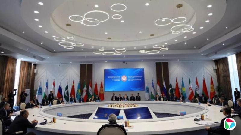 ������ͣ���� �Ϻ���֯�ⳤ����ӭһ�л��͵�������Ŭ��